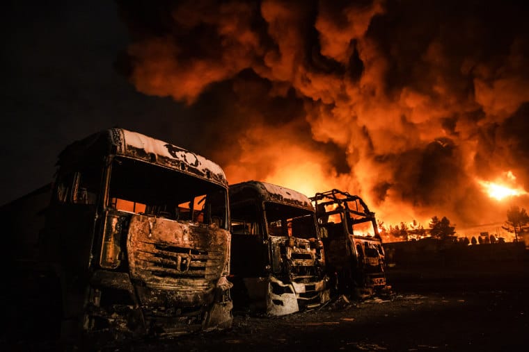 Iran Oil Depots Hit 💥 What Are the U.S. and Israel Planning Next? Middle East War Escalates 